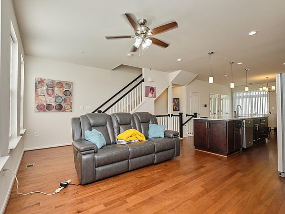 2nd image of 5301 Manor Park Dr