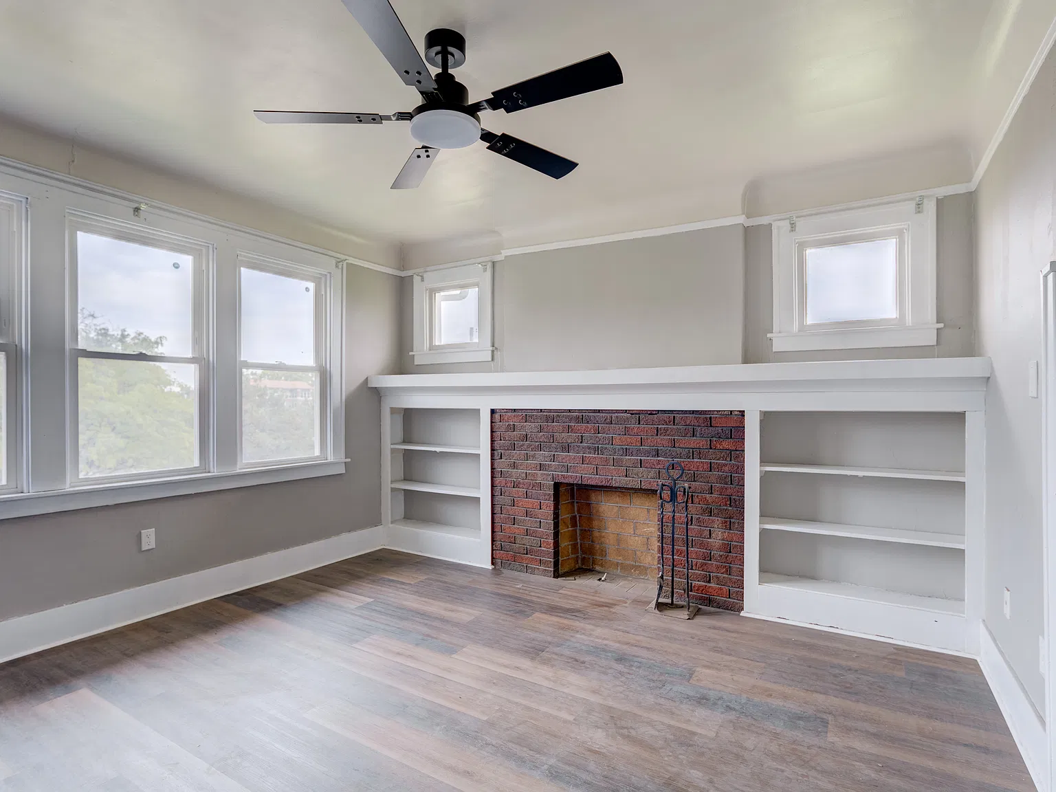 2 bed, 820 sqft, $1,500 — Photo 2