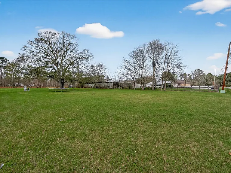25409 Pebble Dr — Photo 28