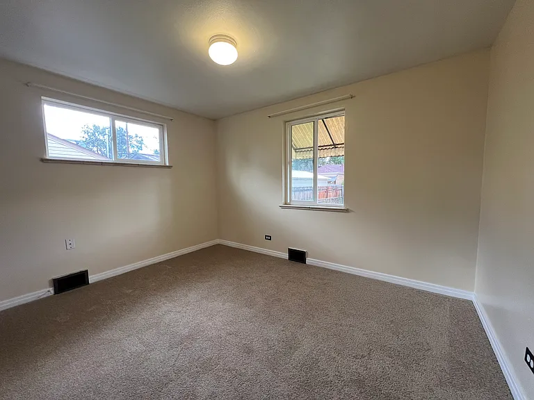 1328 S Beach Ct — Photo 22