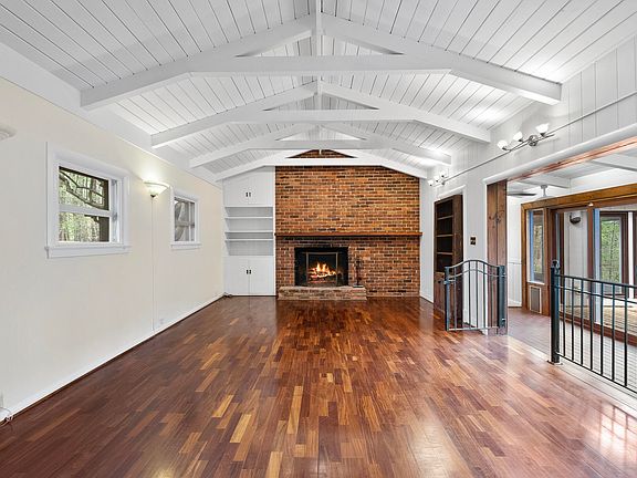 4th image of 5020 Red Cedar Rd