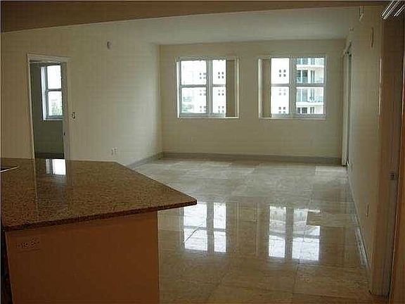5th image of 19900 E Country Club Dr APT 918