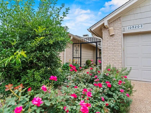 10920 Crown Colony Dr APT C, Austin, TX 78747