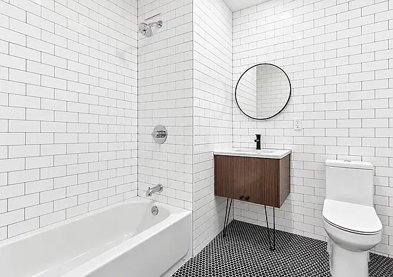 Bathroom, photo 2