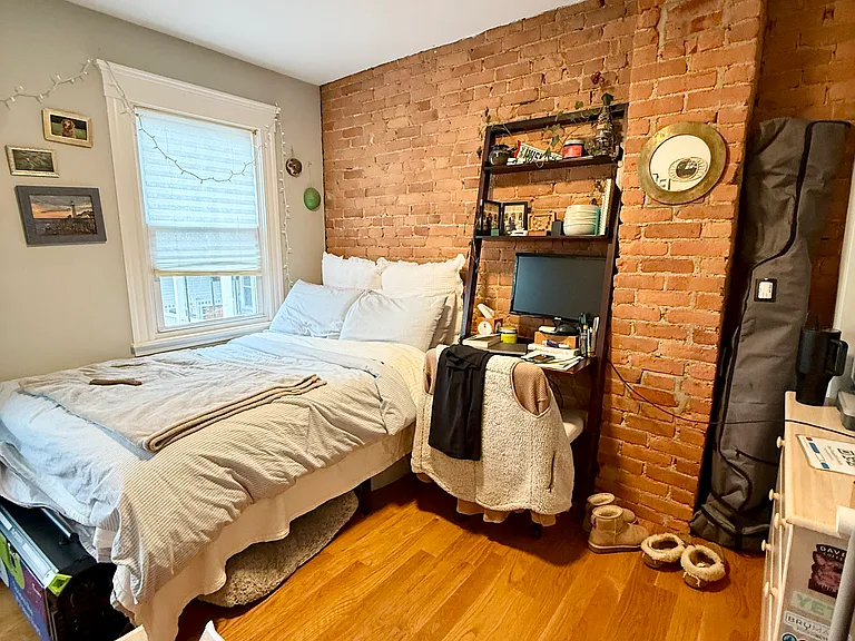 452 E 3rd St #2 — Photo 7