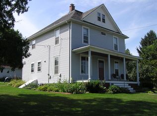 904 Fountain St, Mineral Point, WI 53565