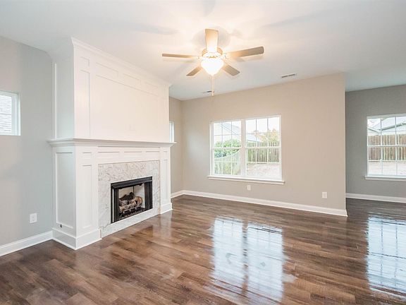 3rd image of 233 Old Woolen Mill Ln