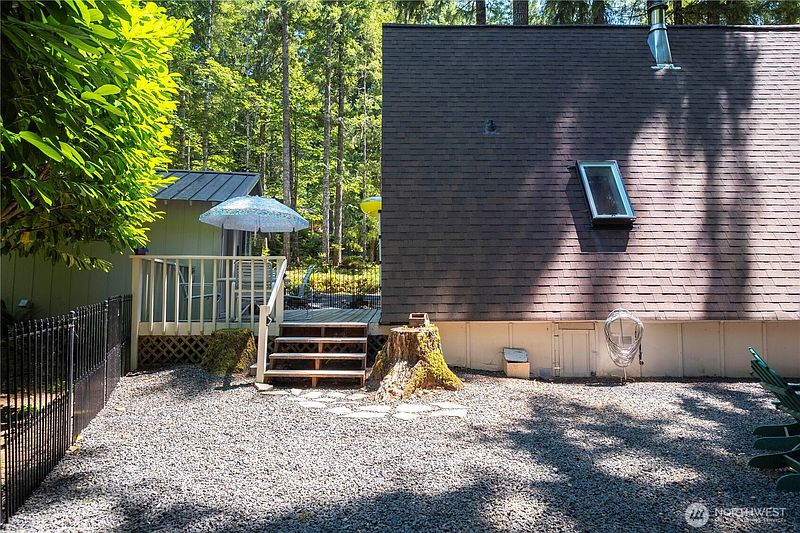 5th image of 371 N Wynoochee Drive