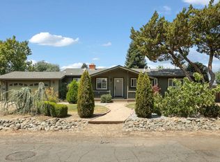 8821 Sunnybrook Ln, Fair Oaks, CA 95628