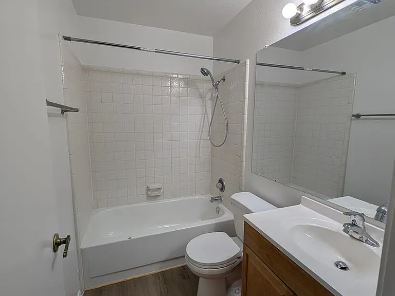 3644 W Elgin St — Photo 24