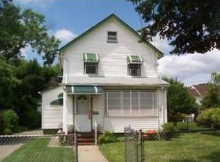 25 Cruikshank Ave, Hempstead, NY 11550