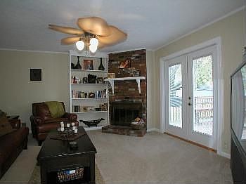 5th image of 2171 Winston Ave