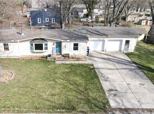 508 Oak St W, Greenwood, MO 64034