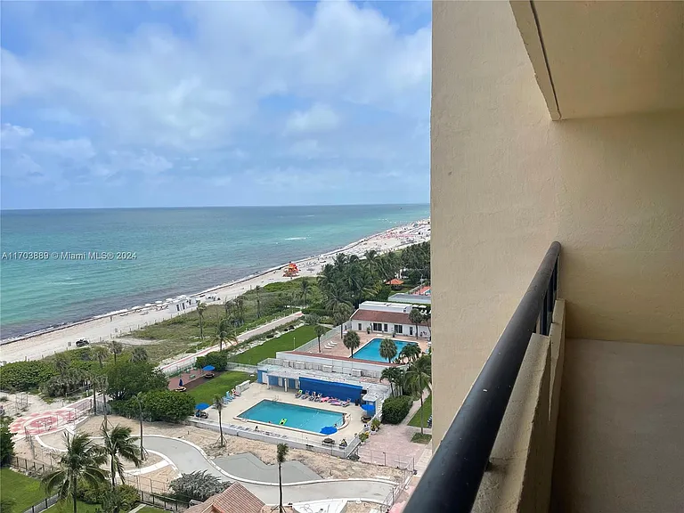 2555 Collins Ave #1409 — Photo 5