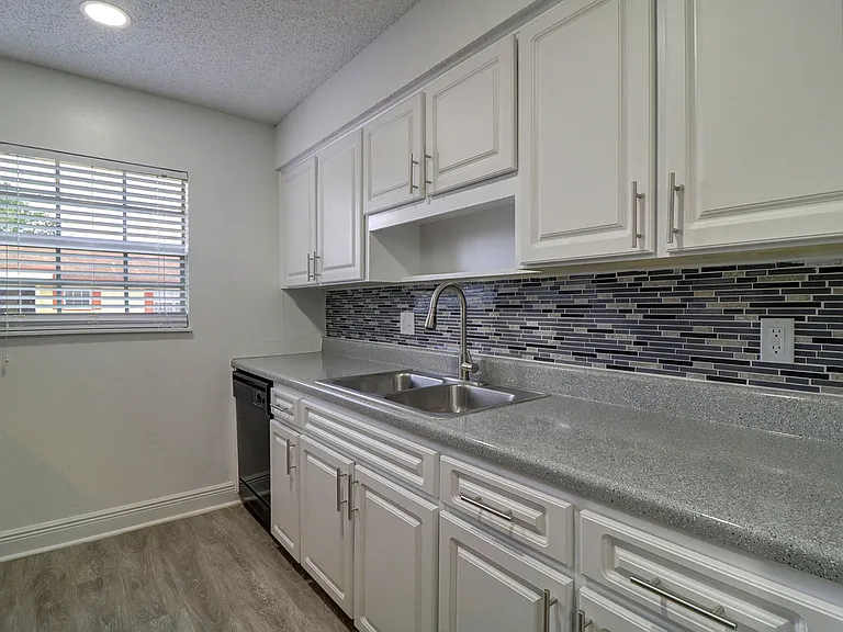 1x1 Kitchen