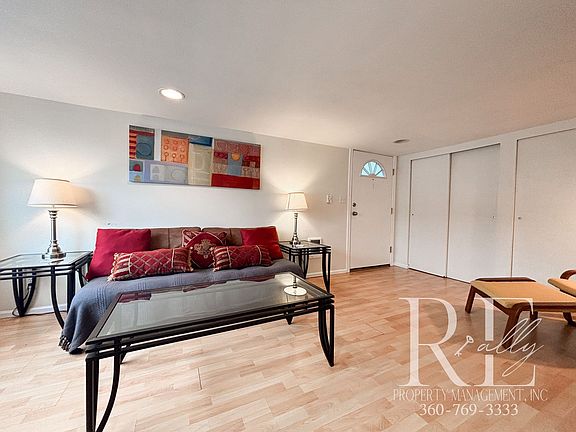 2nd image of 1217 Burwell St #B