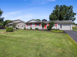 71 Kensington Ct, Rochester, NY 14612