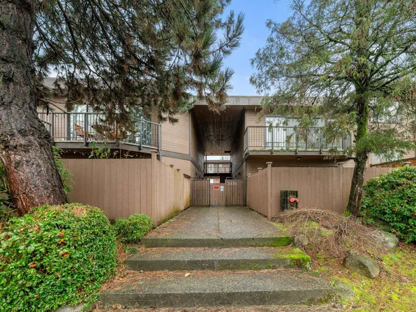 3136 Kingsway #204, Vancouver, BC V5R 5K1