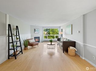 9416 1st Avenue NE #305, Seattle, WA
