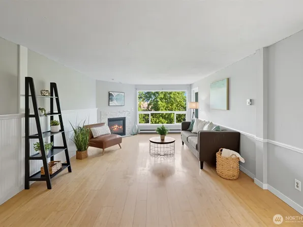 9416 1st Avenue NE #305, Seattle, WA 98115