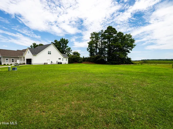 218 Shoreview Drive, New Bern, NC 28562