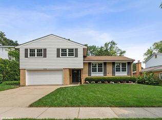 1506 E Sunset Ter, Arlington Heights, IL