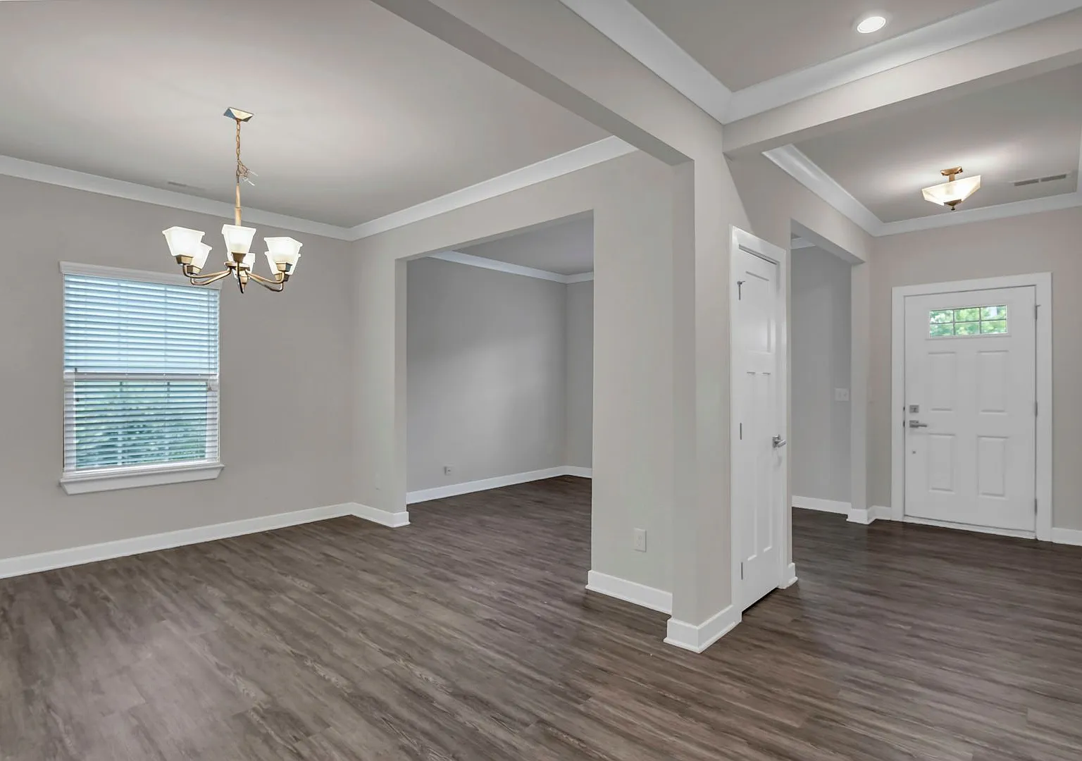 Beautiful 3-Bedroom Home with Private Pool in Barr Lake — Photo 3