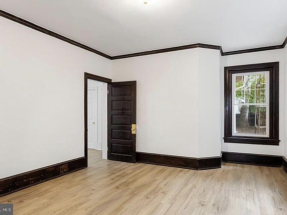 5th image of 67 Washington St