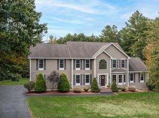 14 Lannan Dr, Pelham, NH 03076