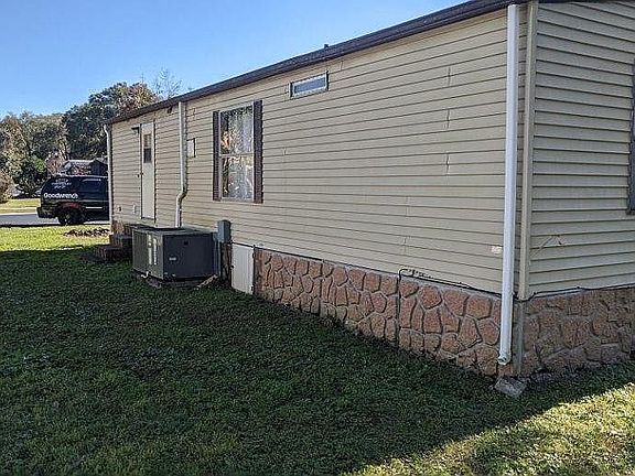 3rd image of 2251 NE 19th Ave #34