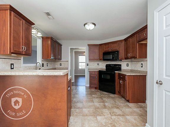 4th image of 1500 Hattie Ln