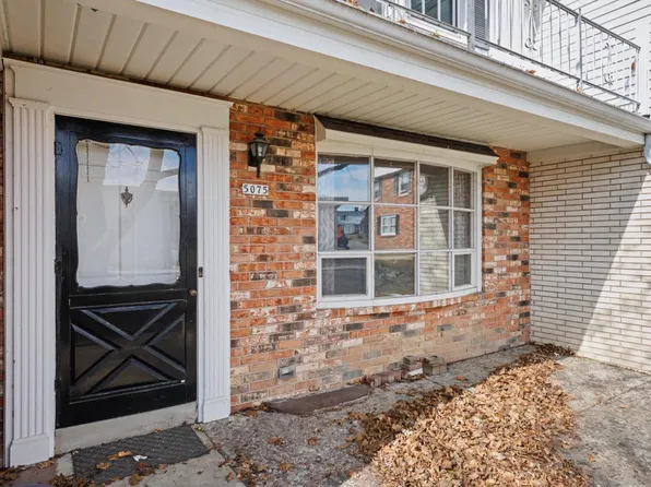 5075 West Colonial COURT, Greenfield, WI 53220