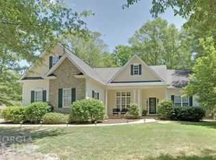 126 Azalea Dr, Hartwell, GA 30643