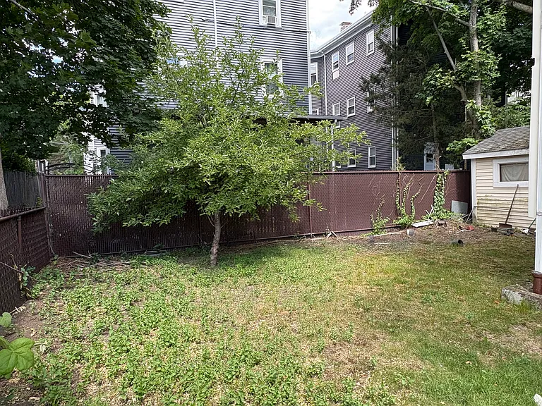 52 Phillips St #1 — Photo 20