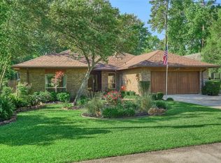 27 Greentree Ln, Conroe, TX 77304