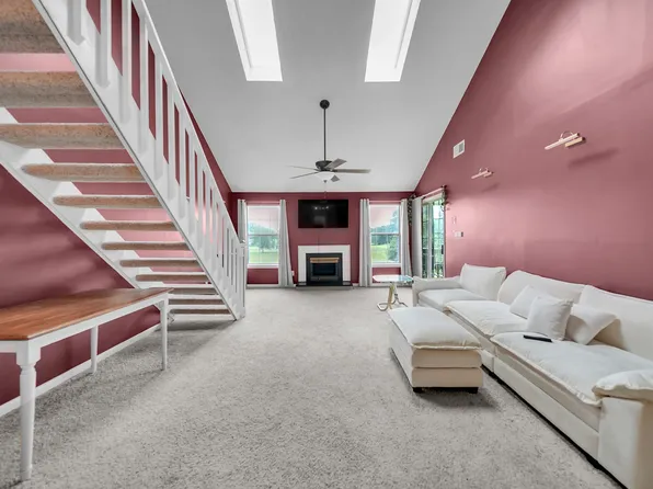 1725 Grand Bay Dr, Virginia Beach, VA