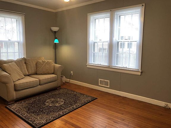 5th image of 240 Hudson Ave