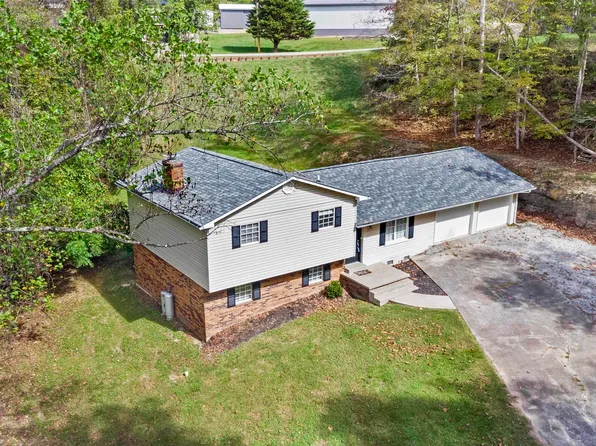 1633 Rebel Rd, Ashland, KY 41102