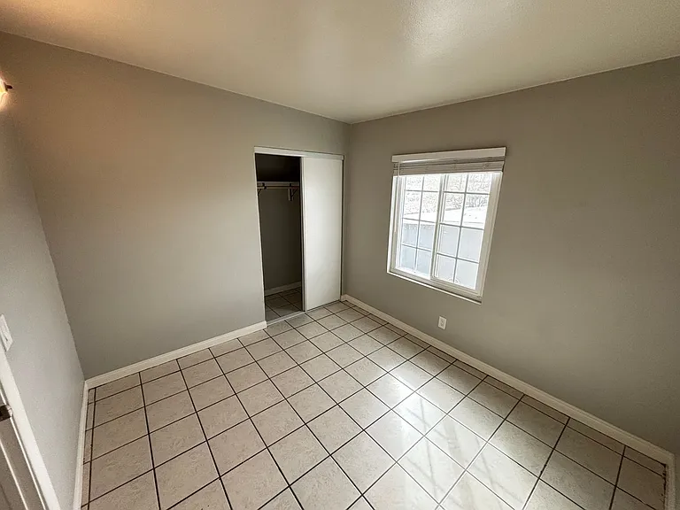 1420 Putnam Ave #6 — Photo 9