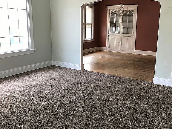 5th image of 822 Woodward St