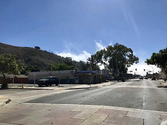 3rd image of 580 N Ventura Ave