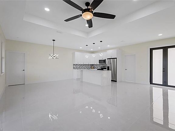 2nd image of 821 Milwaukee BLVD