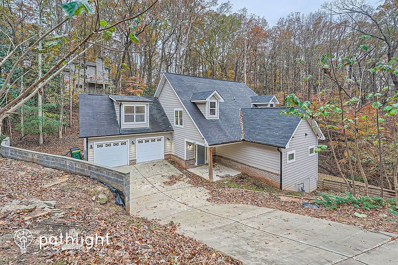 1st image of 160 Buckthorn Ct