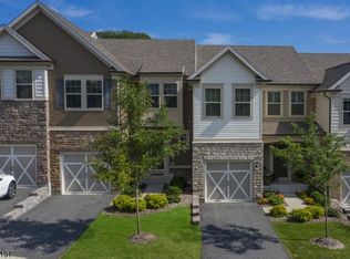 17 Albert Ct #1102, Randolph, NJ 07869
