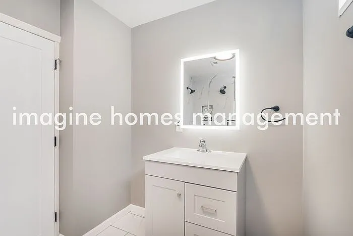 895 Linwood Ave — Photo 11