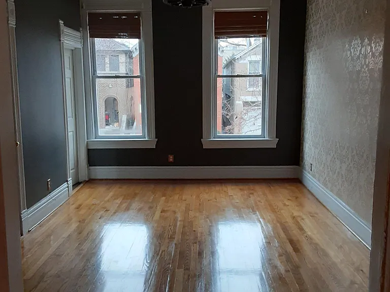 924 N Honore St #2 — Photo 4