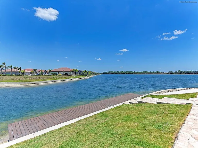 228 Maraviya Blvd — Photo 81