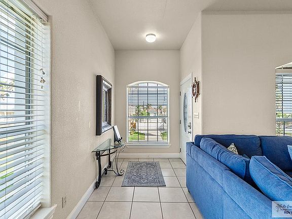 5th image of 111 E Corral St