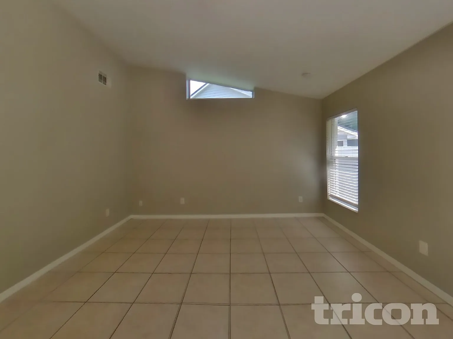 653 Sand Ridge Drive Valrico FL — Photo 4