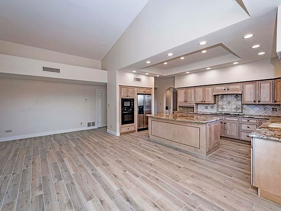 5th image of 15333 E Verbena Dr